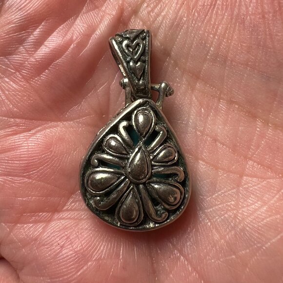 TeardropTurquoise Heart Design Necklace Pendant - Picture 2 of 2